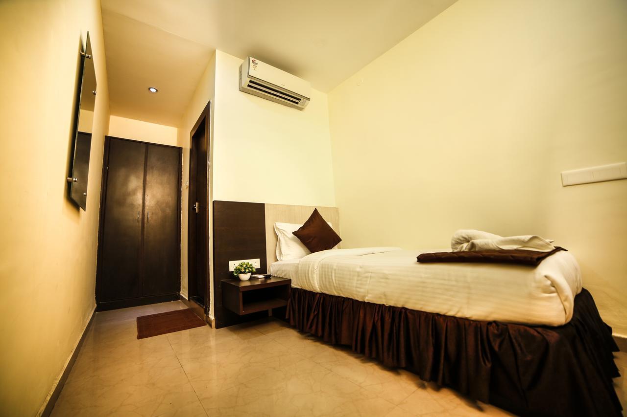 Hotel Tiruchendur Mani Iyer Palani Eksteriør billede